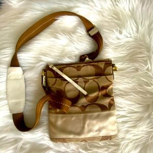 Coach crossbody beige handbag